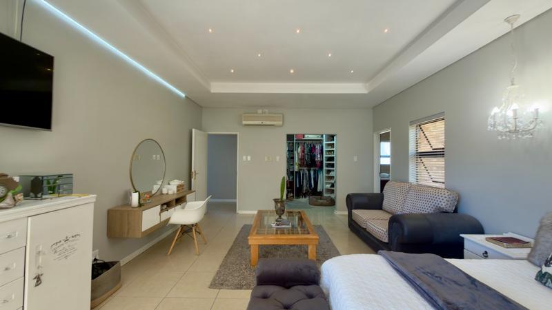 5 Bedroom Property for Sale in Pentagon Park Free State